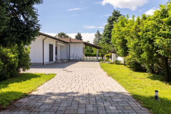 casa indipendente in vendita a Somma Lombardo