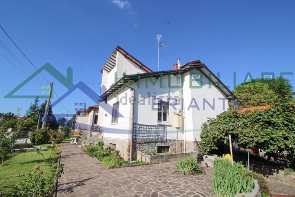 casa indipendente in vendita a Somma Lombardo