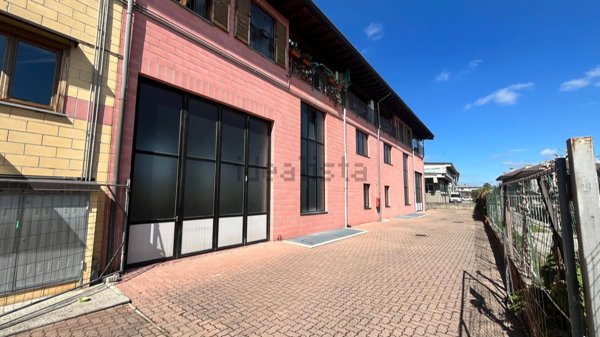 locale di sgombero in vendita a Somma Lombardo