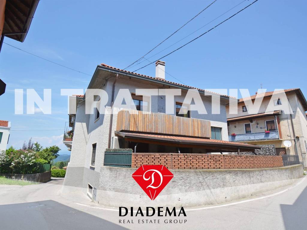 appartamento in vendita a Sumirago in zona Menzago