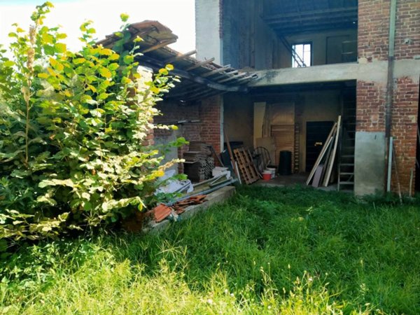 casa indipendente in vendita a Sumirago