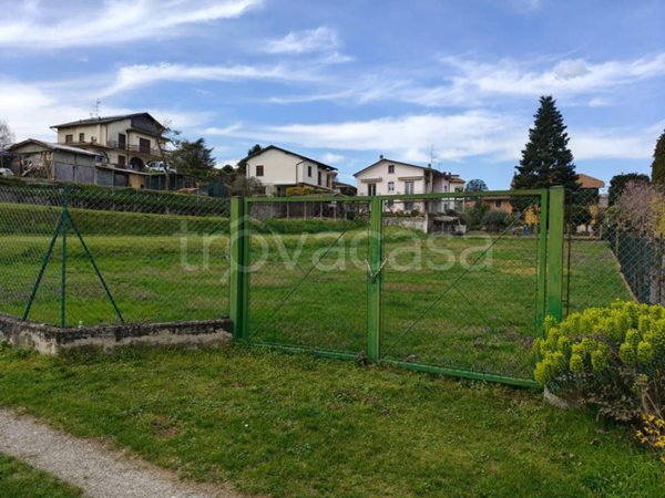 terreno edificabile in vendita a Sumirago in zona Albusciago
