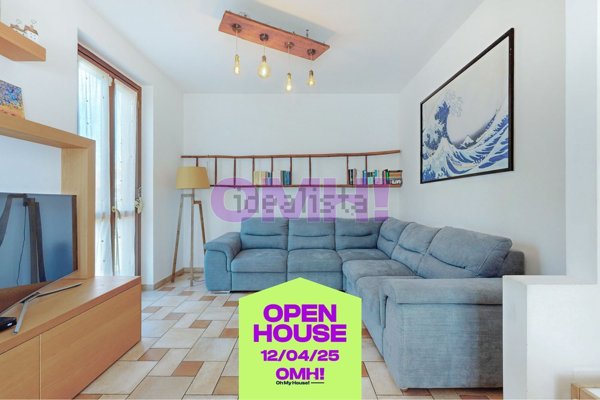 casa indipendente in vendita a Sumirago