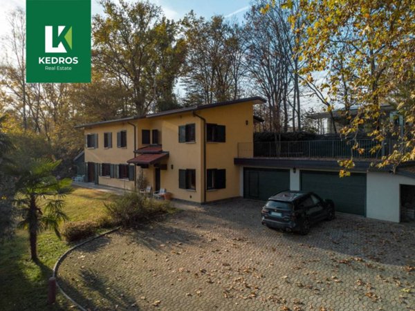 casa indipendente in vendita a Sumirago in zona Caidate