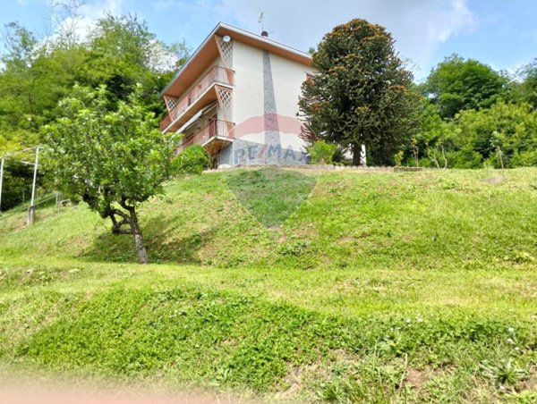 casa indipendente in vendita a Sumirago