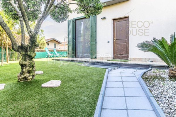 casa indipendente in vendita a Sumirago