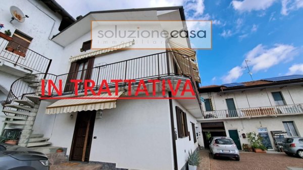 appartamento in vendita a Sumirago in zona Quinzano