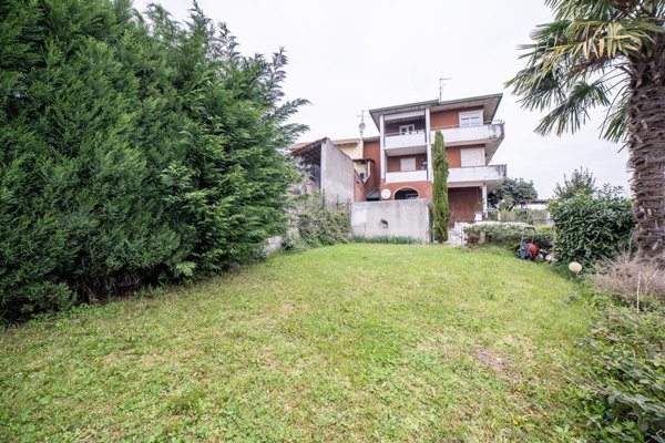appartamento in vendita a Sumirago