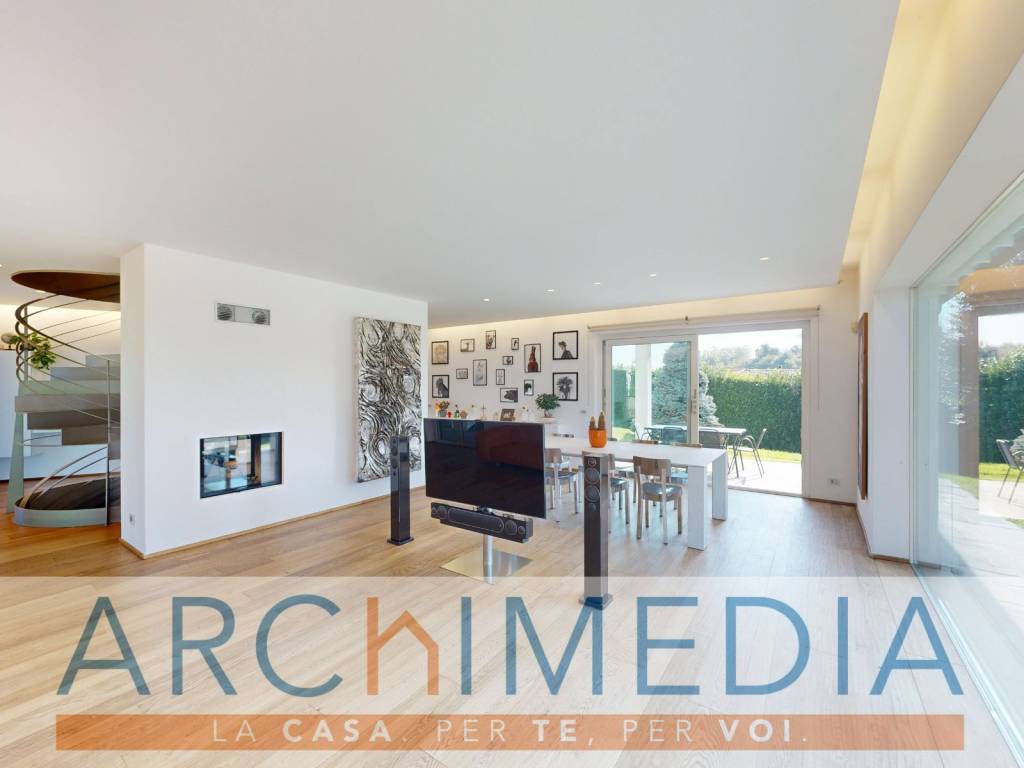 casa indipendente in vendita a Sumirago