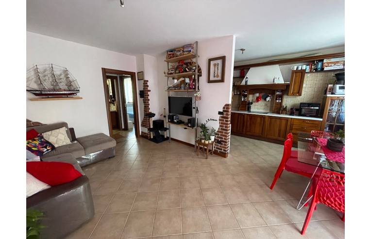 appartamento in vendita a Sumirago in zona Quinzano