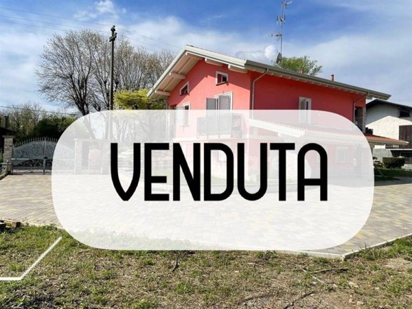 casa indipendente in vendita a Sumirago