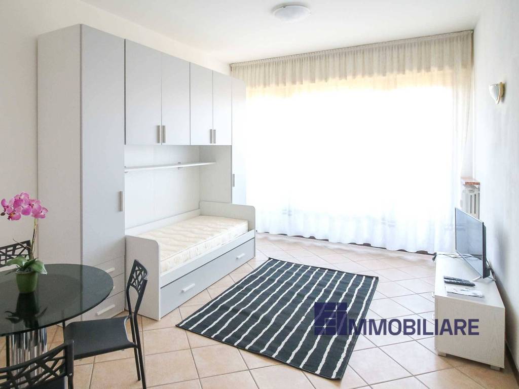 appartamento in vendita a Sumirago in zona Caidate