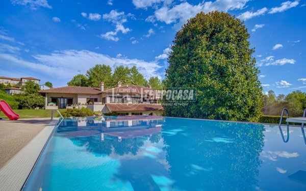 casa indipendente in vendita a Sumirago