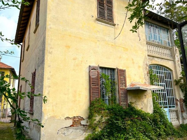casa indipendente in vendita a Sumirago