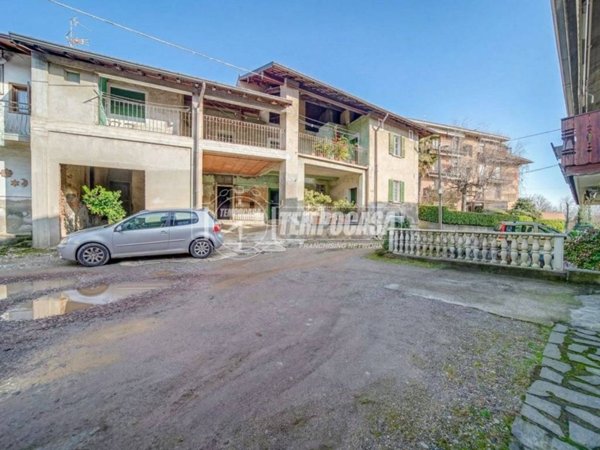 casa indipendente in vendita a Sumirago