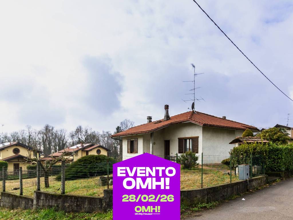 casa indipendente in vendita a Sumirago in zona Albusciago