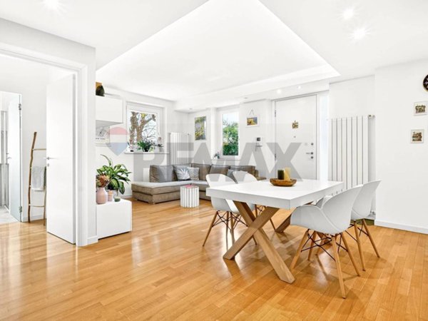 casa indipendente in vendita a Sumirago