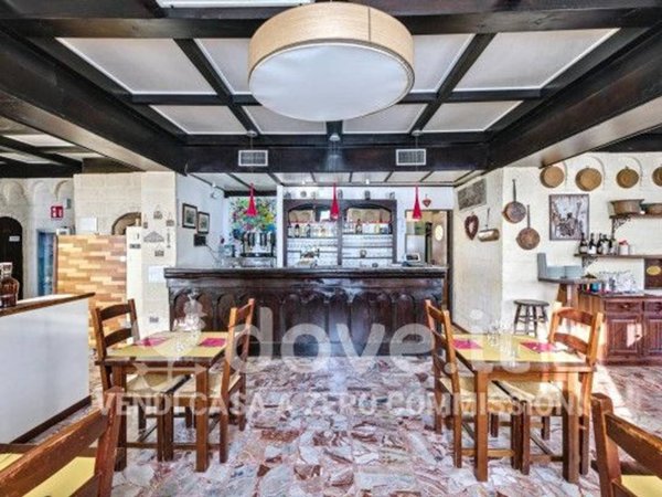 casa indipendente in vendita a Sumirago in zona Quinzano