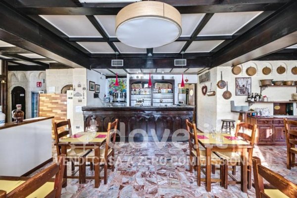casa indipendente in vendita a Sumirago in zona Quinzano