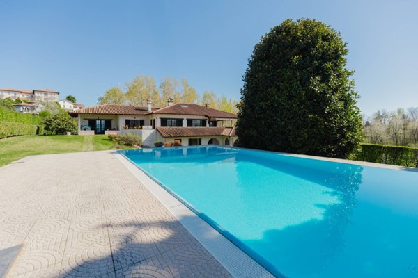 casa indipendente in vendita a Sumirago in zona Caidate