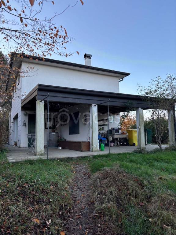 casa indipendente in vendita a Sumirago in zona Caidate