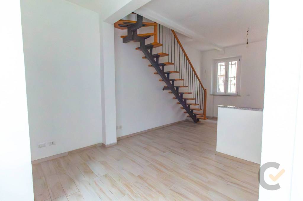 casa indipendente in vendita a Sumirago in zona Quinzano