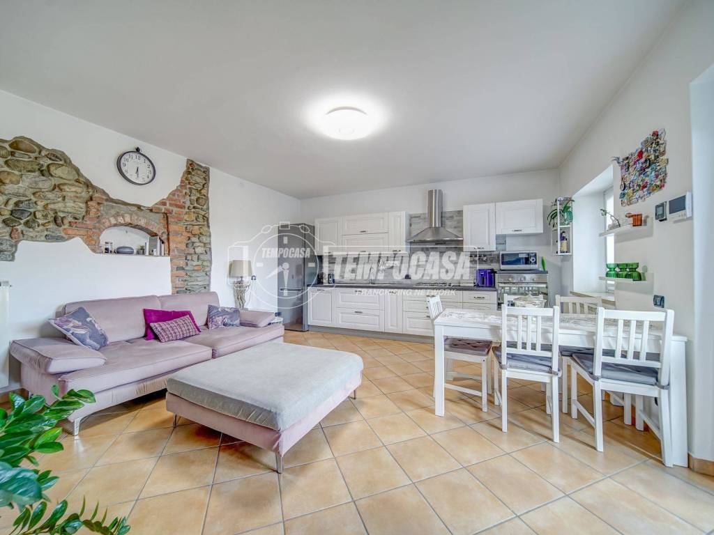 casa indipendente in vendita a Sumirago