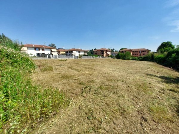 casa indipendente in vendita a Sumirago in zona Albusciago