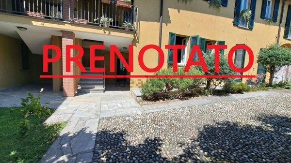 appartamento in vendita a Sumirago in zona Quinzano