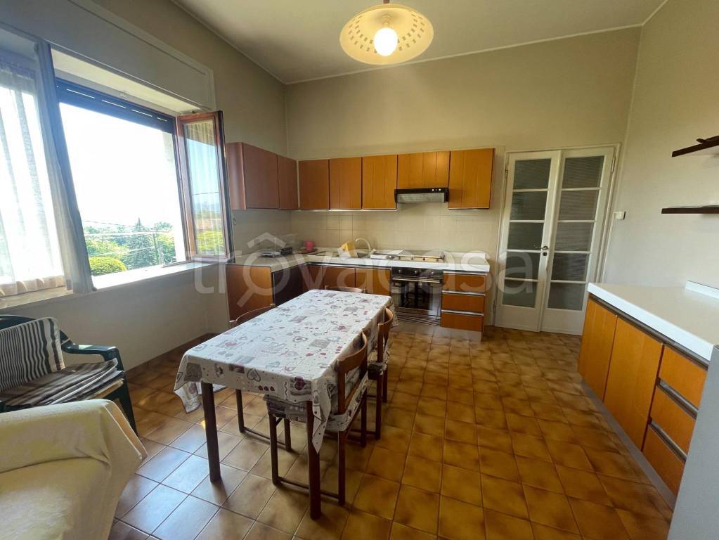 casa indipendente in vendita a Sumirago in zona Albusciago