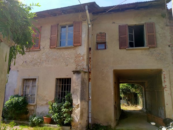 appartamento in vendita a Sumirago in zona Quinzano