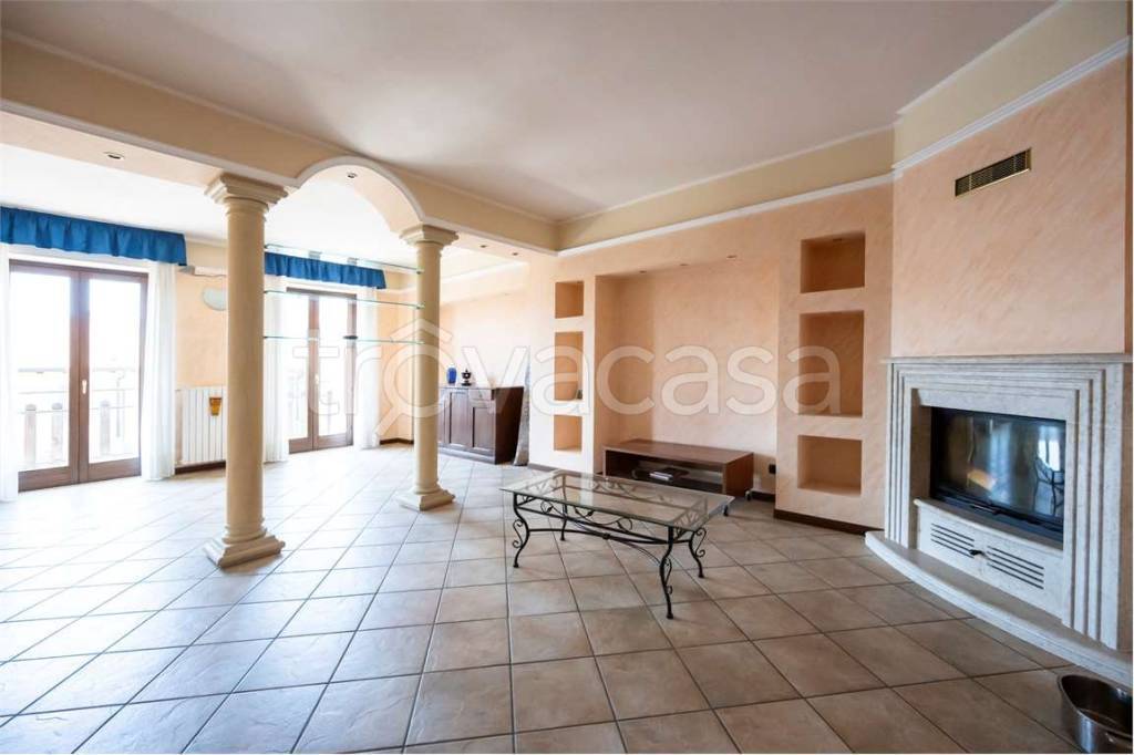 appartamento in vendita a Sumirago in zona Quinzano