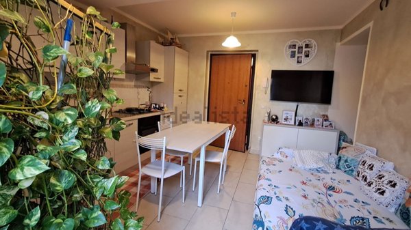 appartamento in vendita a Sumirago in zona Quinzano