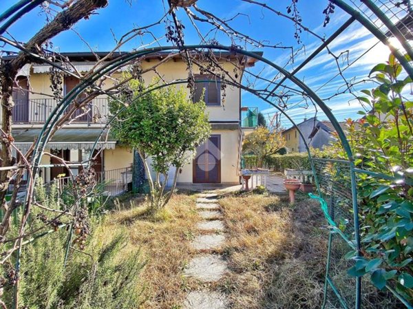 casa indipendente in vendita a Taino