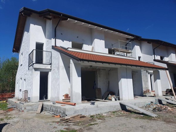 casa indipendente in vendita a Taino