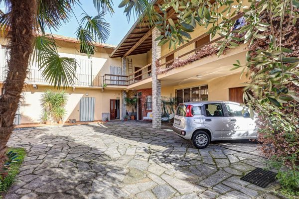 casa indipendente in vendita a Taino