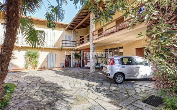 casa indipendente in vendita a Taino
