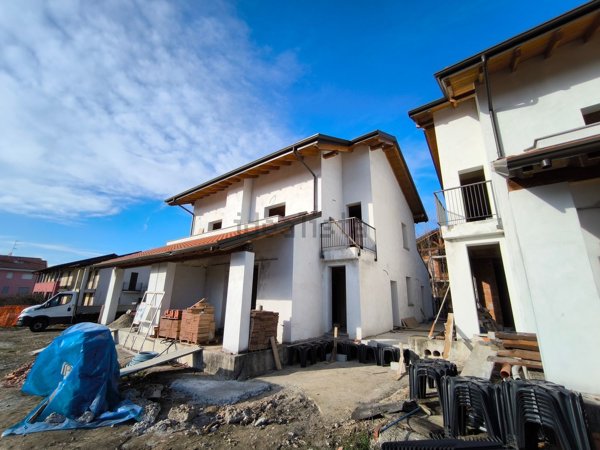casa indipendente in vendita a Taino