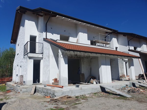 casa indipendente in vendita a Taino