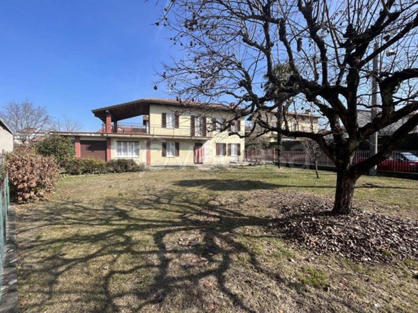casa indipendente in vendita a Taino