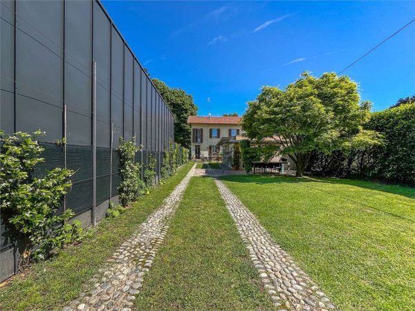 casa indipendente in vendita a Taino