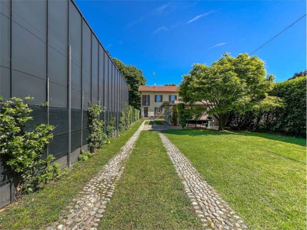 casa indipendente in vendita a Taino