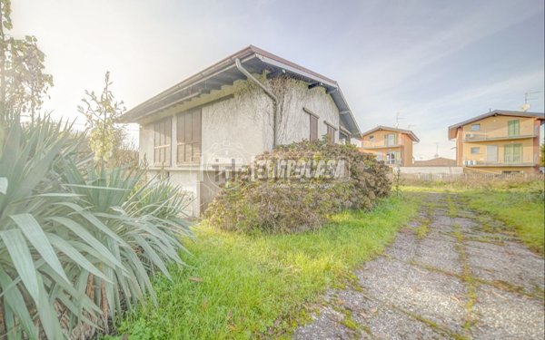casa indipendente in vendita a Taino