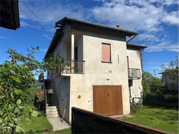 casa indipendente in vendita a Taino