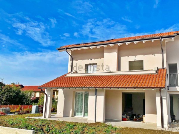 casa indipendente in vendita a Taino