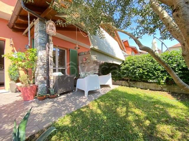casa indipendente in vendita a Taino