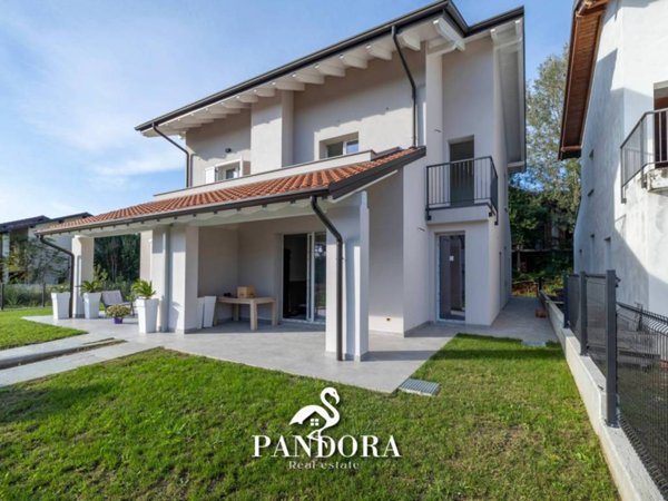 casa indipendente in vendita a Taino