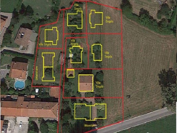terreno edificabile in vendita a Taino