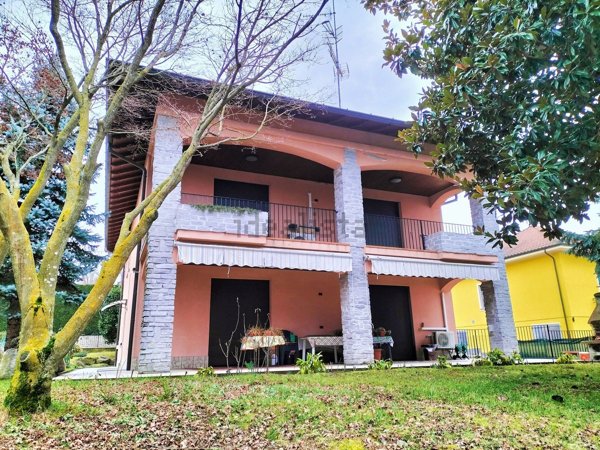 casa indipendente in vendita a Taino