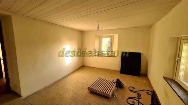 casa semindipendente in vendita a Taino